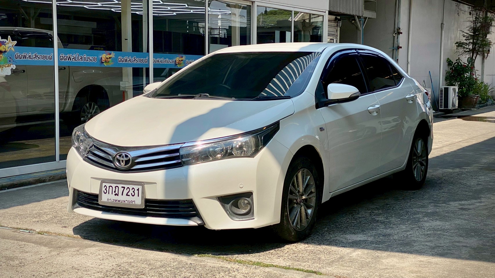 TOYOTA ALTIS 1.8 E 2014