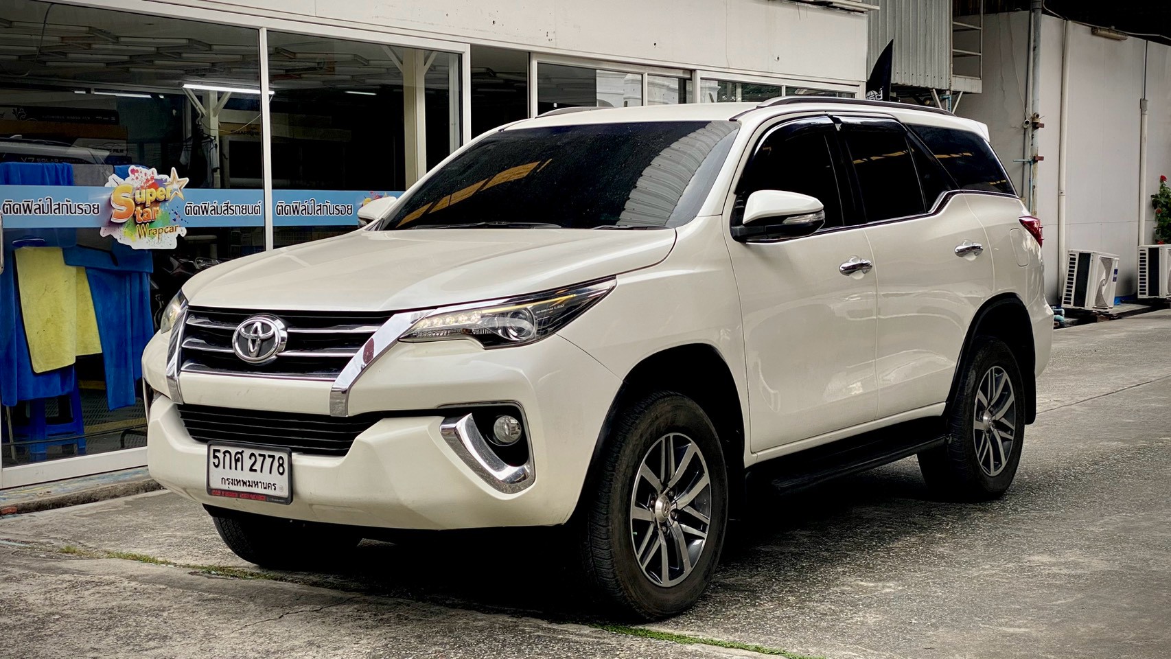 TOYOTA FORTUNER  2.4 V 2017